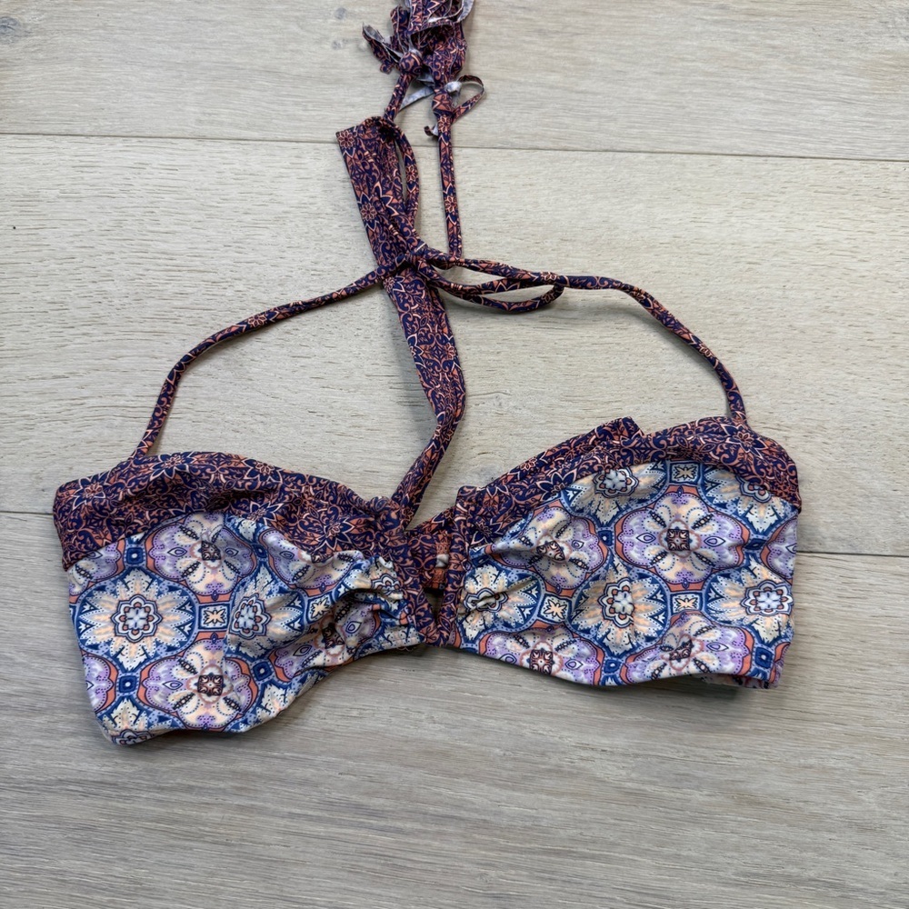 O’Neill Patterned Strapless Bikini Top
